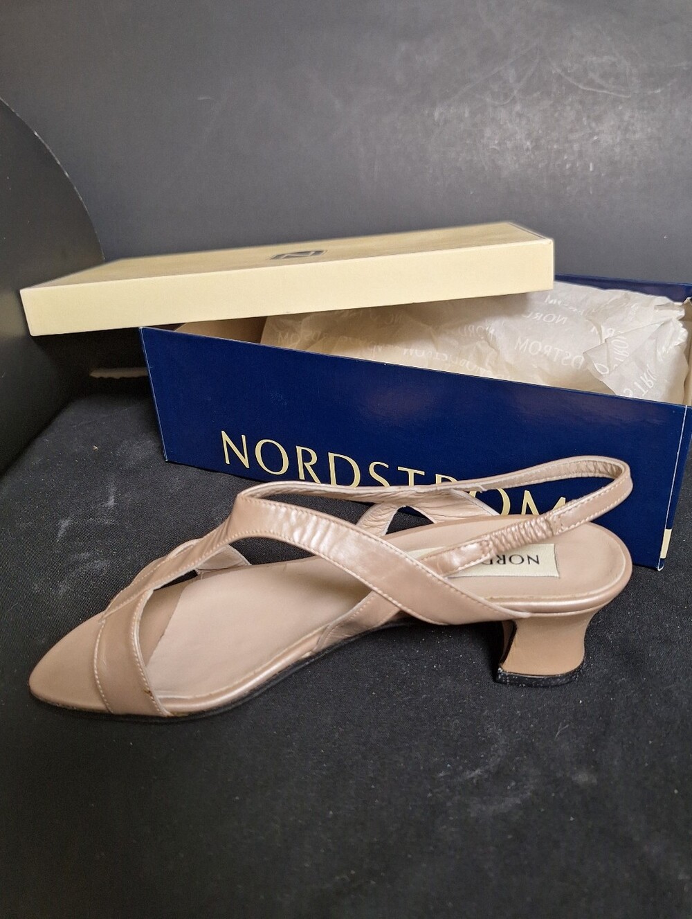 Vintage 60s/70s Nordstrom Women’s Champagne Leather Strappy Sandals Unworn